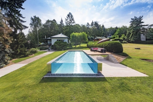920_stainless_steel_pool.jpeg